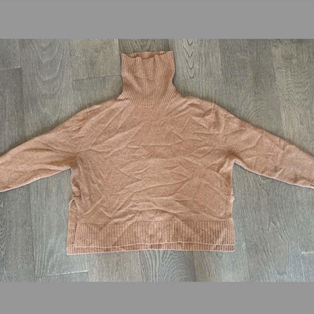NAKED CASHMERE-100% Cashmere Turtleneck Sweater (Size Small)